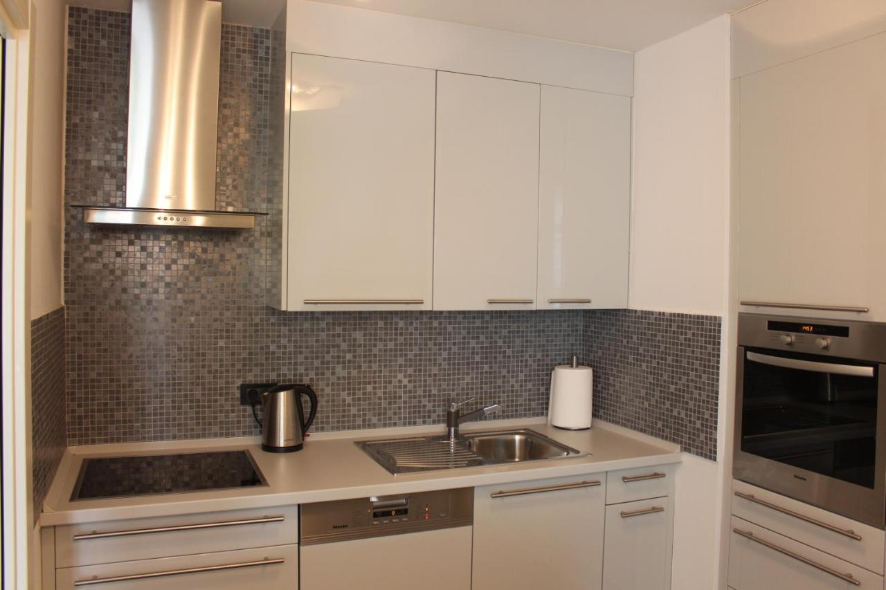 غييكا Modern Apartment In The Centre المظهر الخارجي الصورة