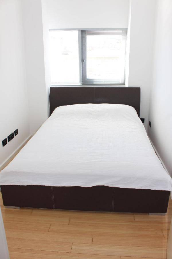 غييكا Modern Apartment In The Centre المظهر الخارجي الصورة