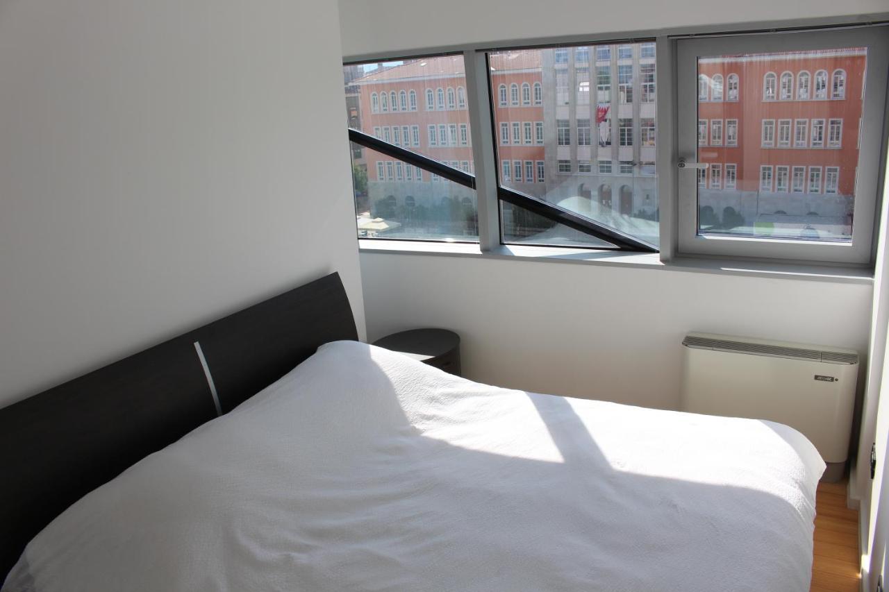 غييكا Modern Apartment In The Centre المظهر الخارجي الصورة
