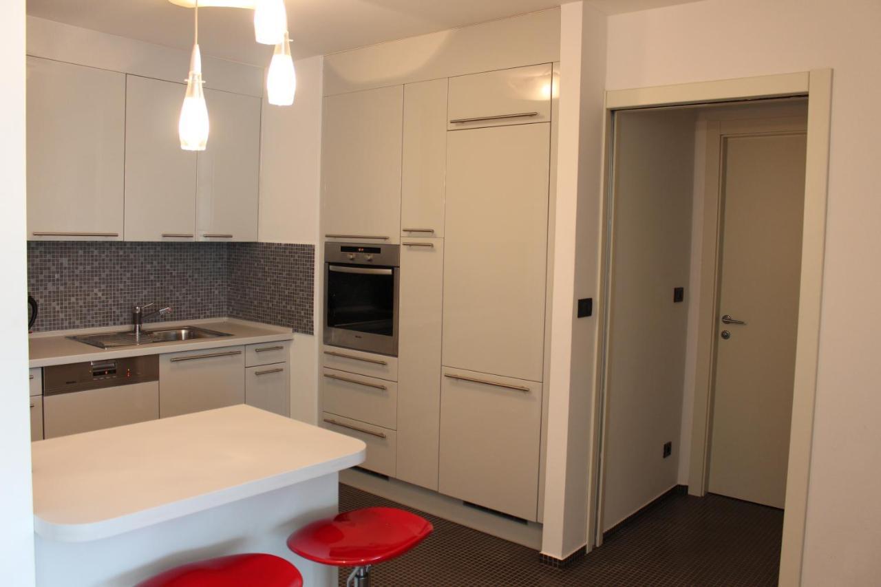 غييكا Modern Apartment In The Centre المظهر الخارجي الصورة